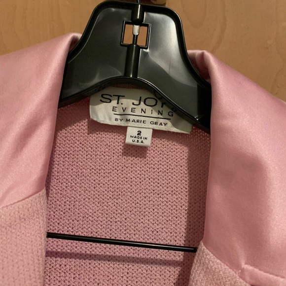 St. John Evening pink with satin jacket - Picture 2 of 3